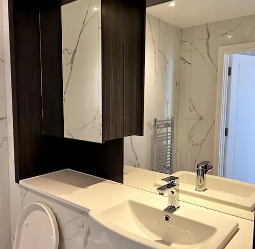 Central 1-Bedroom Apartment