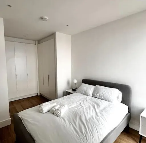 Central 1-Bedroom Apartment