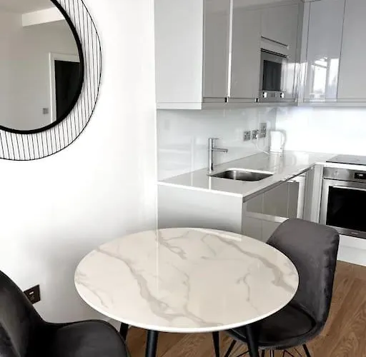 Central 1-Bedroom Apartment
